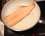 Une image de l'étape 1 de Rillettes de Truite Fumée et fraîche.