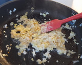 Foto del paso 3 de la receta: Vieiras con velouté -bechamel con caldo-