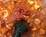 A picture of step 6 of Gammon with Chorizo in a Sweet Tomato Sauce 👍.