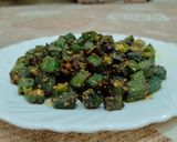 A picture of step 5 of Masaladar Bhindi.