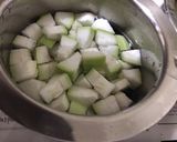 A picture of step 1 of Bottle Gourd sabzi.
