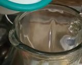 A picture of step 5 of Pista banana milkshake.