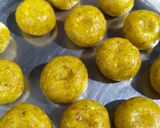A picture of step 3 of Mava dry fruit apple.