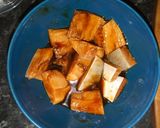 Foto del paso 1 de la receta: Salmón marinado en soja con salsa de miel y limón