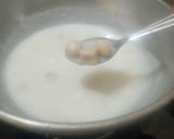 A picture of step 4 of Pal kolukattai.