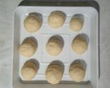 Foto langkah ke 2 dari resep Donat no telur no margarin.