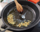 Foto del paso 2 de la receta: Almejas a la marinera