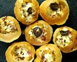A picture of step 4 of Pizza Panipuri.