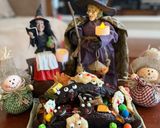Hình bước làm 5 của món Hộp châu báu của ma quỷ Halloween