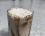 A picture of step 2 of Cashew coffee creamer cold coffee.