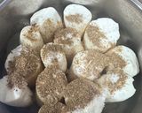 Foto langkah ke 1 dari resep Singkong Goreng Spicy.