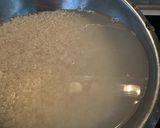 A picture of step 2 of White rice (without rice cooker).