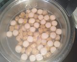 A picture of step 2 of My Mini Quiches with Leeks, Sausages, Onions, and Bacon.