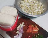 Foto langkah ke 1 dari resep Sayur toge tahu.