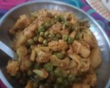 A picture of step 8 of Aloo gobhi.
