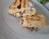 Une image de l'étape 5 de Paninis au boeuf 😀.