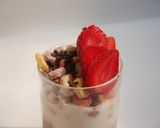 Foto langkah ke 4 dari resep Strawberry Overnight Oat’s.