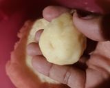 Foto langkah ke 5 dari resep Bola Bola Singkong Isi Coklat.
