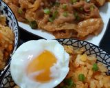 รูปขั้นตอนการทำที่ 4 ของ Korean Fried Rice and Stir Fried Pork Belly with Gochojang Sauce