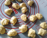 Foto langkah ke 2 dari resep Bubble Bread.