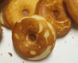 A picture of step 4 of Bagelish donut.