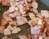 A picture of step 4 of Summer party Chicken and bacon nachos.