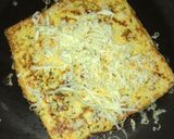 Foto langkah ke 4 dari resep Eggy Bread (Savoury French Toast).