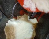 A picture of step 3 of Orange milkshake.