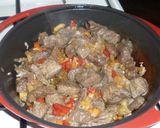 Marhapörkölt burgonyával recept fázis 3 fotója