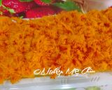 Hình bước làm 5 của món Bánh bông lan cuộn chà bông heo cay với sốt dầu trứng béo ngậy