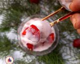 A picture of step 4 of Strawberry Ice Cream.
