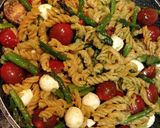 Foto del paso 6 de la receta Hélices al pesto con espárragos y cherrys