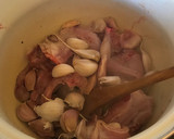 Foto del paso 1 de la receta: Conejo al ajillo con champiñones