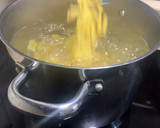 Foto del paso 5 de la receta: Ensalada de pasta con pollo adobado