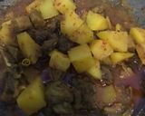 Foto langkah ke 3 dari resep Oseng daging mix kentang.