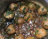 A picture of step 4 of Palak koftay.