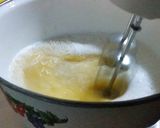 Foto langkah ke 2 dari resep Bolu Kukus Sprite 😉.