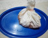 A picture of step 3 of Mixiotes de Chicken with Nopales.