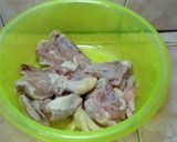 Foto langkah ke 1 dari resep Sop ayam jahe.