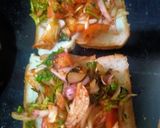 A picture of step 3 of Onion tomato toast.