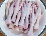 A picture of step 1 of DIM SUM Chicken Feet.