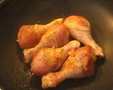 Foto del paso 6 de la receta: Pollo a la CRUCIS, (pollo frito) con mayonesa de ajo y ensalardas