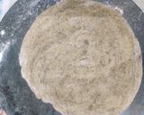 A picture of step 6 of Bathua Laccha Paratha.