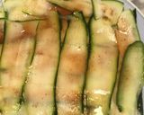 Foto del passaggio 4 della ricetta Zucchine marinate gravlax style