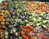 Foto del paso 8 de la receta: Dados de verduras horneados con salsa de finas hierbas