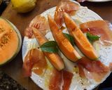 Foto del paso 4 de la receta: Melón y jamón ibérico con escamas de sal y balsámico