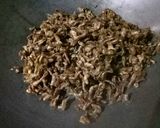 Foto langkah ke 4 dari resep Usus Tumis Cabe Ijo.
