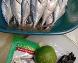 Foto langkah ke 1 dari resep Ikan Goreng Bumbu Asam Jawa.