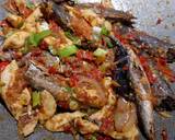Foto langkah ke 4 dari resep Balado ikan kranjangan otak2.