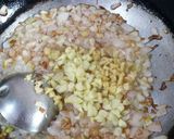A picture of step 4 of Dal Makhni in Punjabi style.